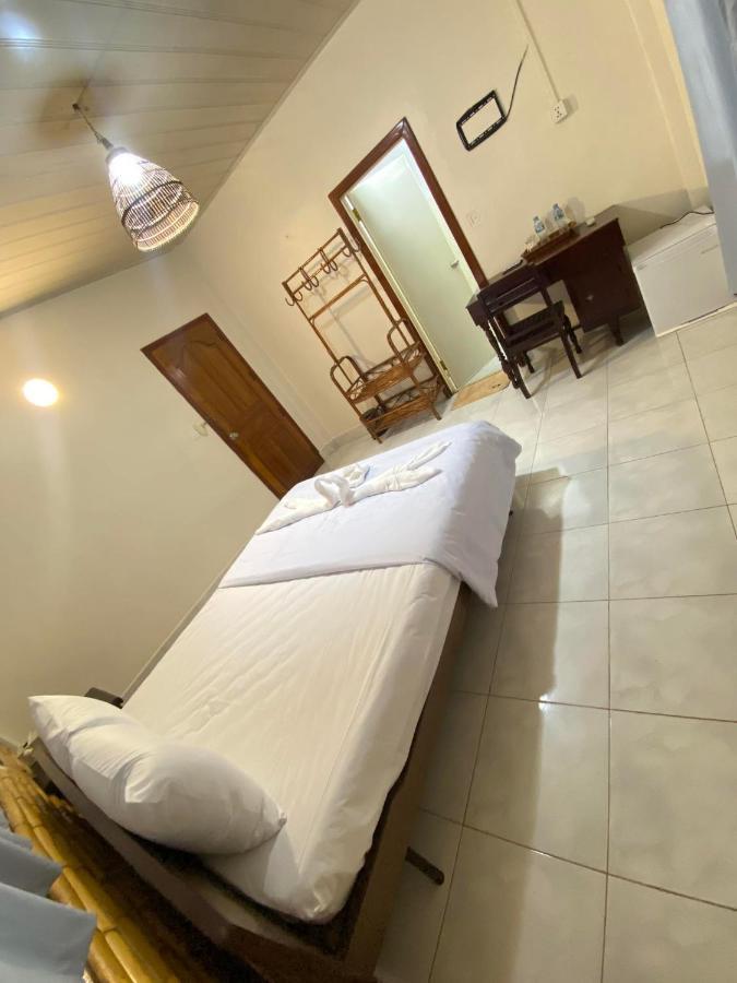 Ecran Riverfront Guesthouse Kampot Exterior photo